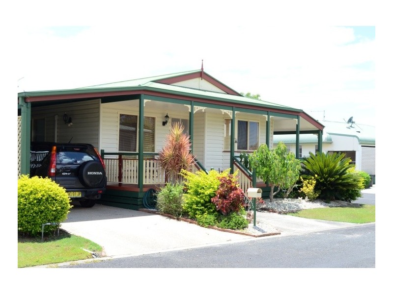 130 Palm Lake, Yamba NSW 2464