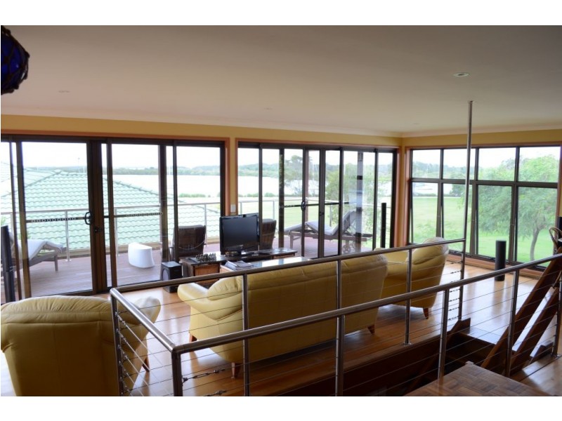 6 Bent Street, Yamba NSW 2464