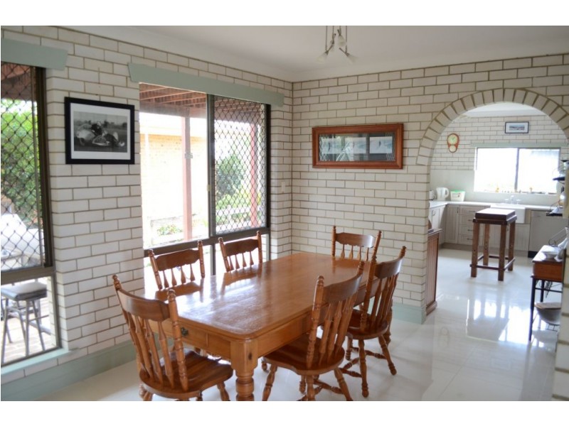 6 Bent Street, Yamba NSW 2464