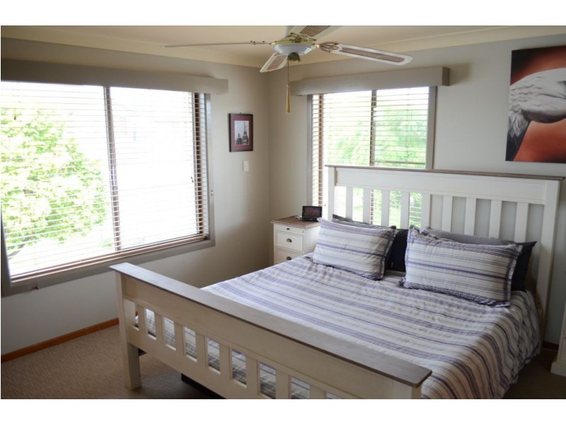 6 Bent Street, Yamba NSW 2464