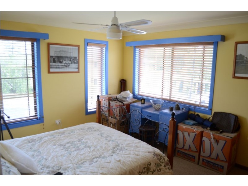 6 Bent Street, Yamba NSW 2464