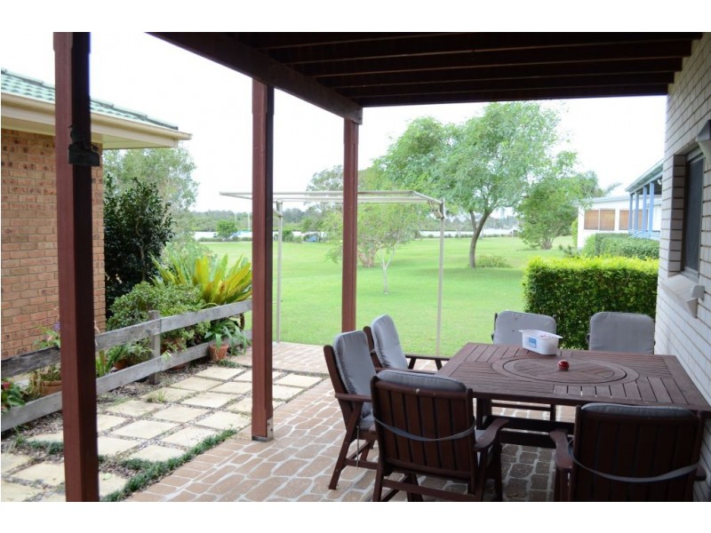 6 Bent Street, Yamba NSW 2464