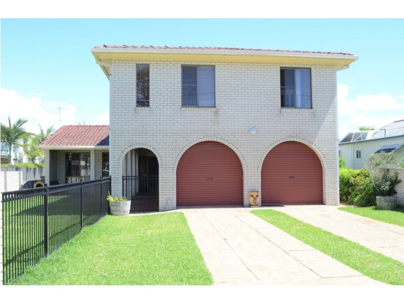 6 Bent Street, Yamba NSW 2464