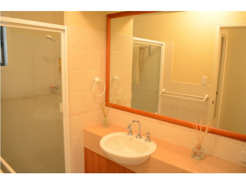 32 Oceania Court, Yamba NSW 2464