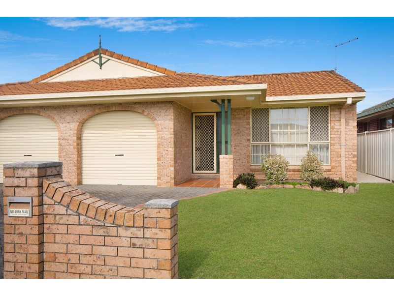 1/12 Kookaburra Court, Yamba NSW 2464