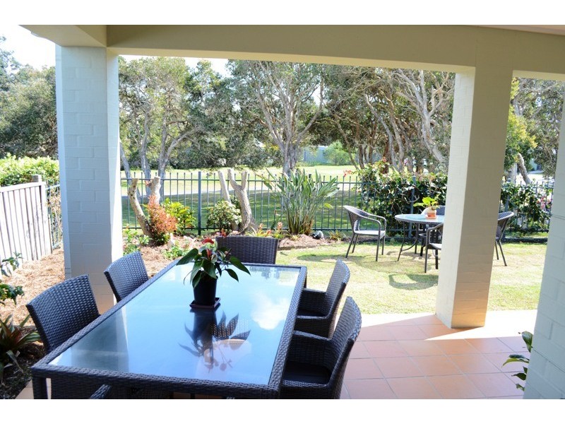 6 The Drive, Yamba NSW 2464