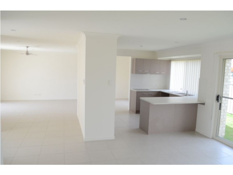 1/24 Kookaburra Court, Yamba NSW 2464