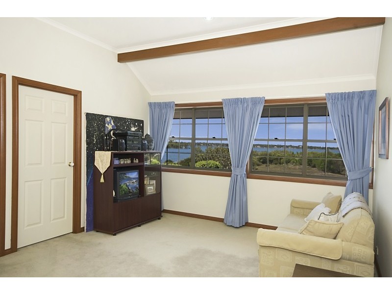 32 The Peninsula, Yamba NSW 2464