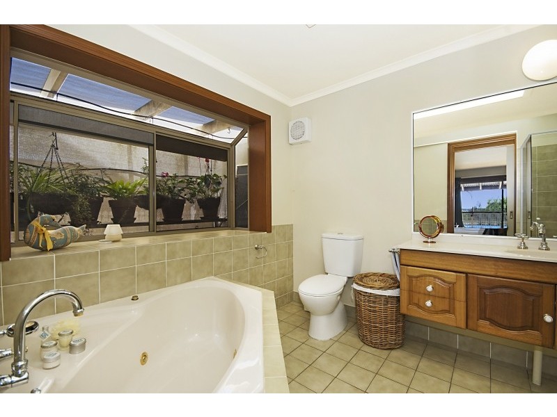 32 The Peninsula, Yamba NSW 2464