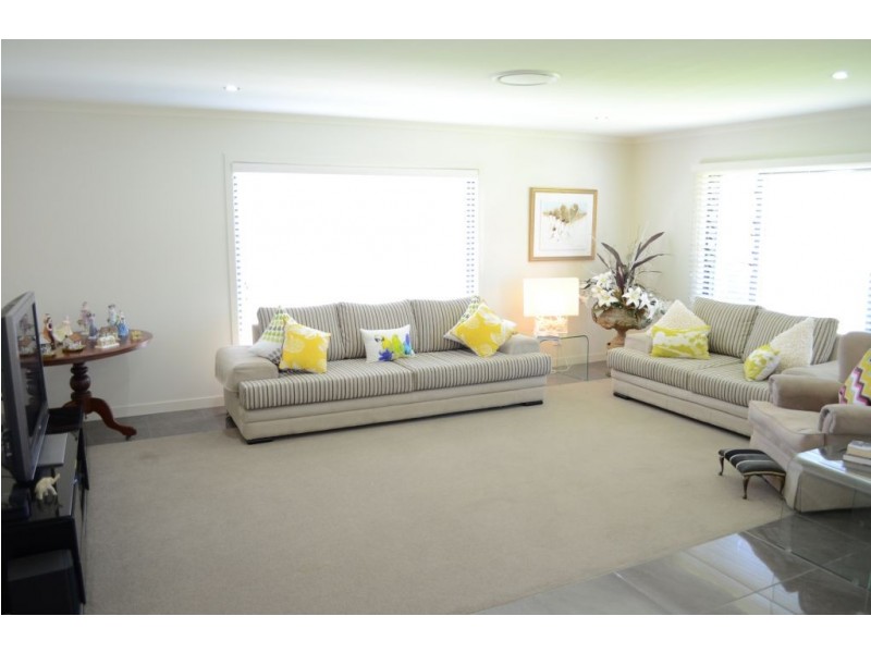 2 William Avenue, Yamba NSW 2464
