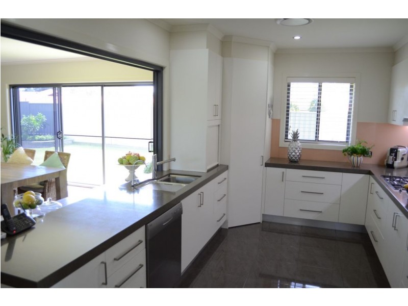 2 William Avenue, Yamba NSW 2464
