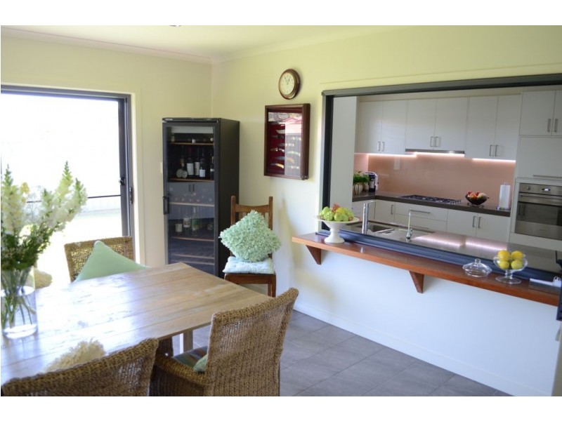2 William Avenue, Yamba NSW 2464