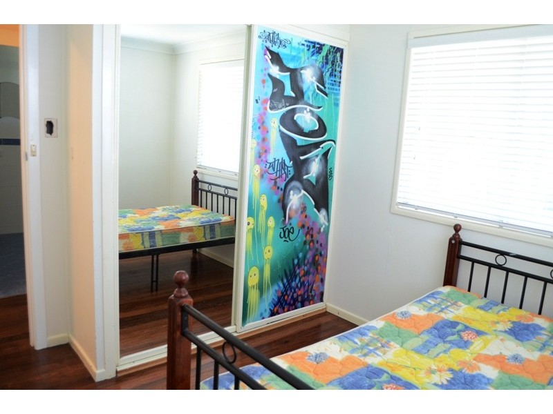 9 Dalley Street, Palmers Island NSW 2463