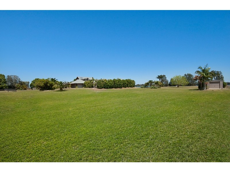 68 McConnells Lane, Palmers Island NSW 2463