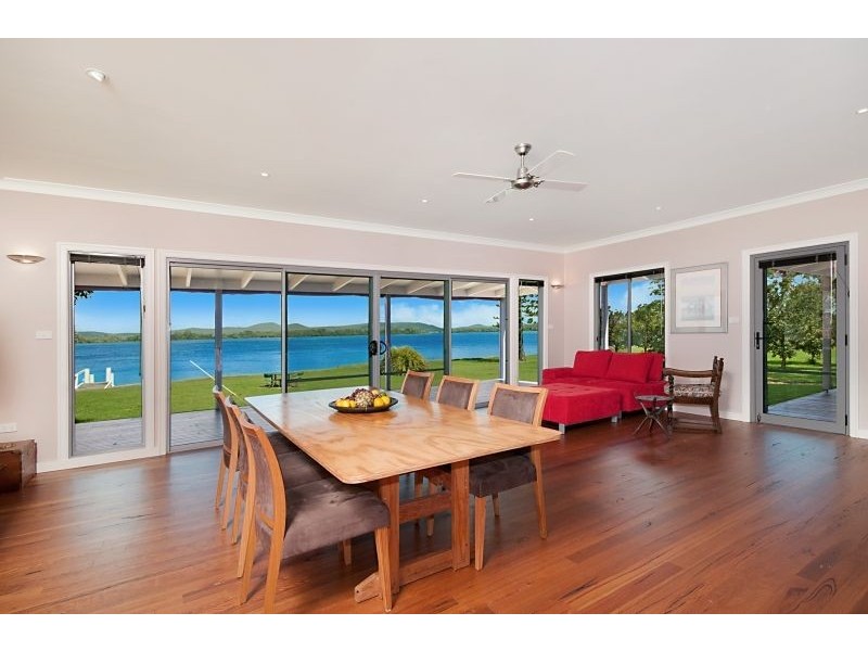 285 School Road, Palmers Island NSW 2463
