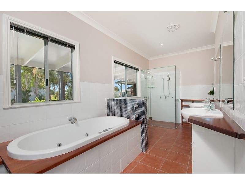 285 School Road, Palmers Island NSW 2463