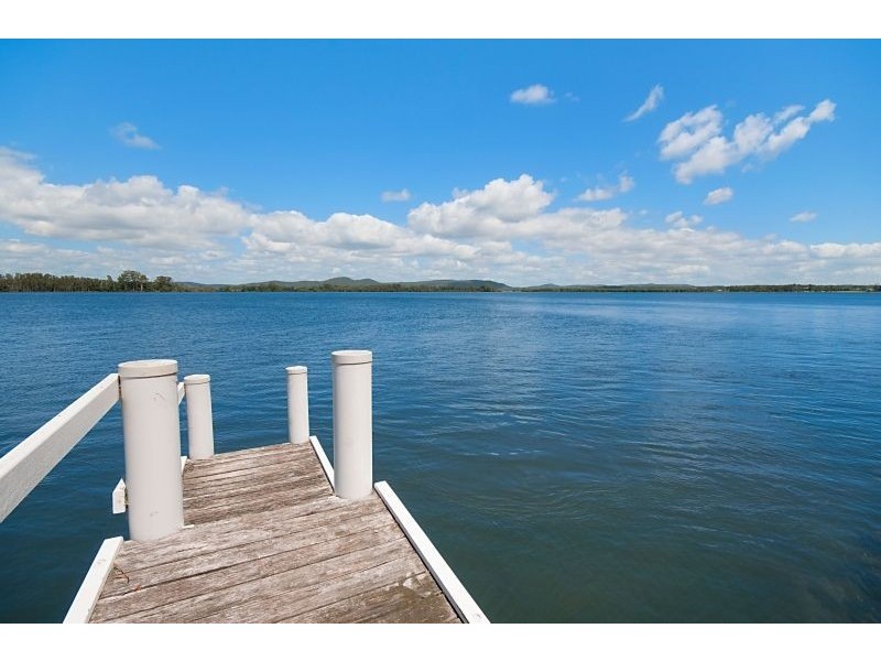 285 School Road, Palmers Island NSW 2463