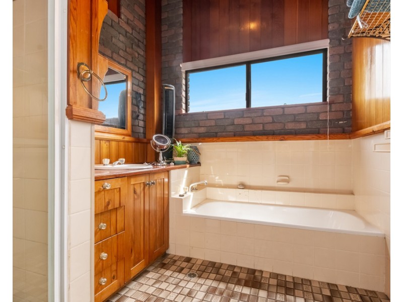 2 Dalley Street, Palmers Island NSW 2463