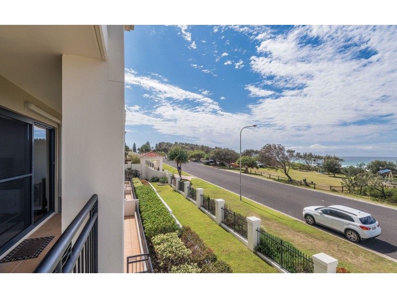 32/20-21 Pacific Parade, Yamba NSW 2464