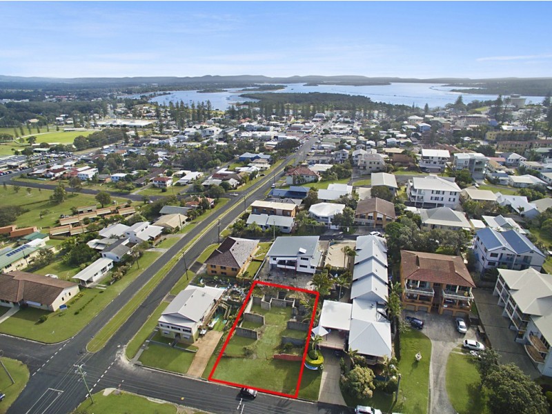 13 Church Street, Yamba NSW 2464