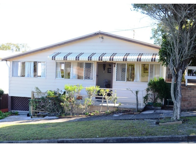 7 Beach Street, Yamba NSW 2464