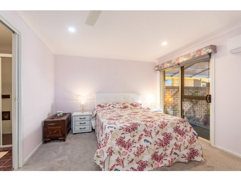 2/2 Nabilla Court, Yamba NSW 2464