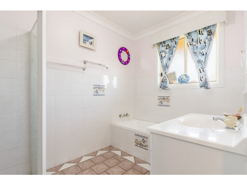 2/2 Nabilla Court, Yamba NSW 2464