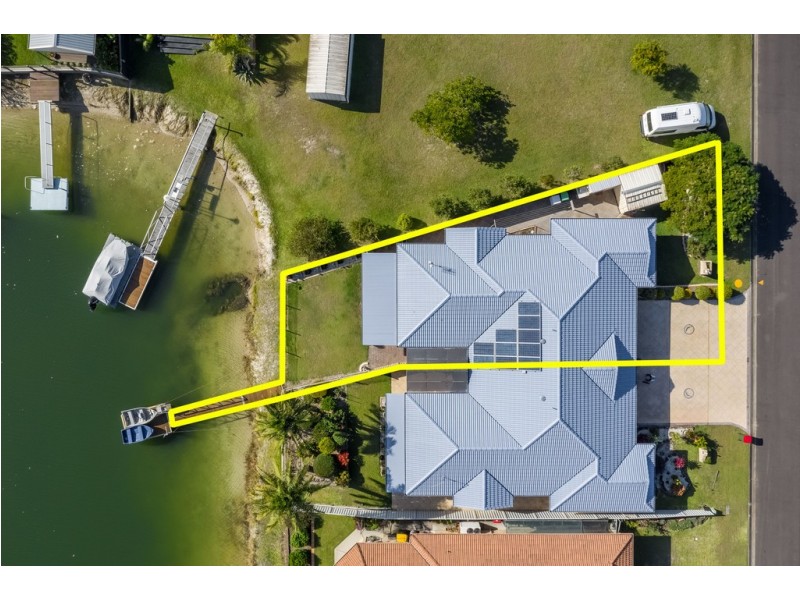 2/2 Nabilla Court, Yamba NSW 2464