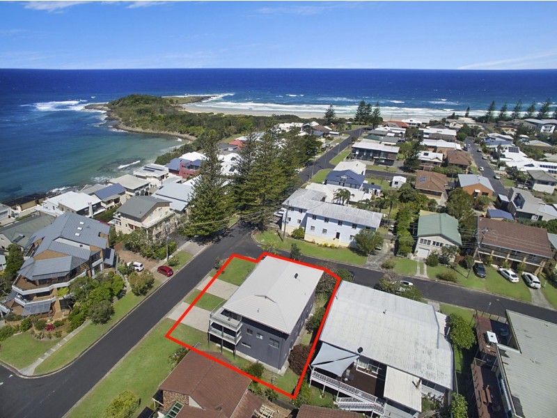 2/37 Clarence Street, Yamba NSW 2464