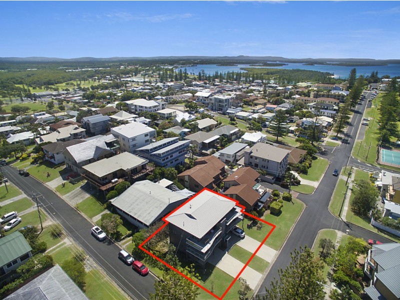 2/37 Clarence Street, Yamba NSW 2464