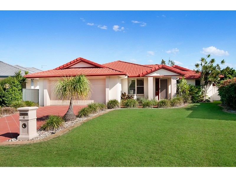 4 Newport Island Circuit, Yamba NSW 2464