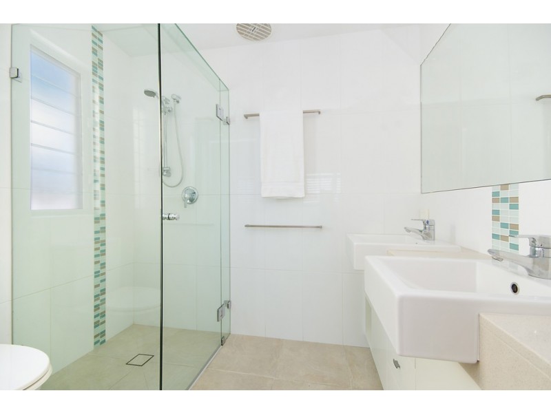 2/6 Henson Lane, Yamba NSW 2464