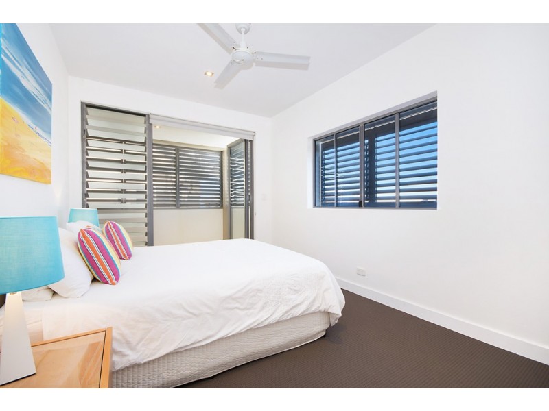 2/6 Henson Lane, Yamba NSW 2464