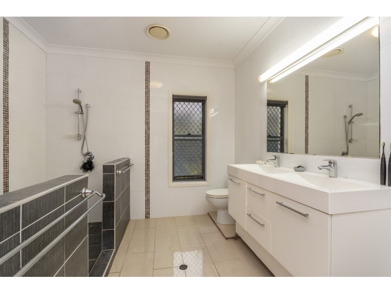 3 William Avenue, Yamba NSW 2464