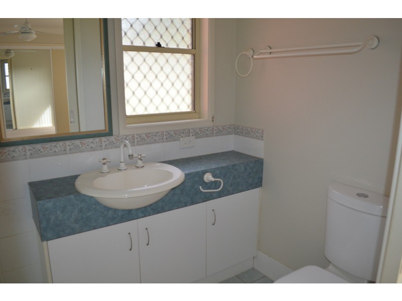 2 Bluewater Court, Yamba NSW 2464