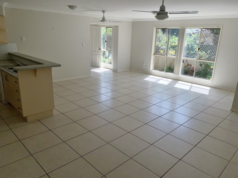 2 Bluewater Court, Yamba NSW 2464