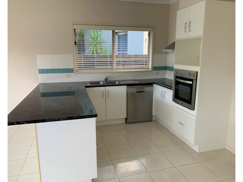 7 Tom Thumb Place, Yamba NSW 2464