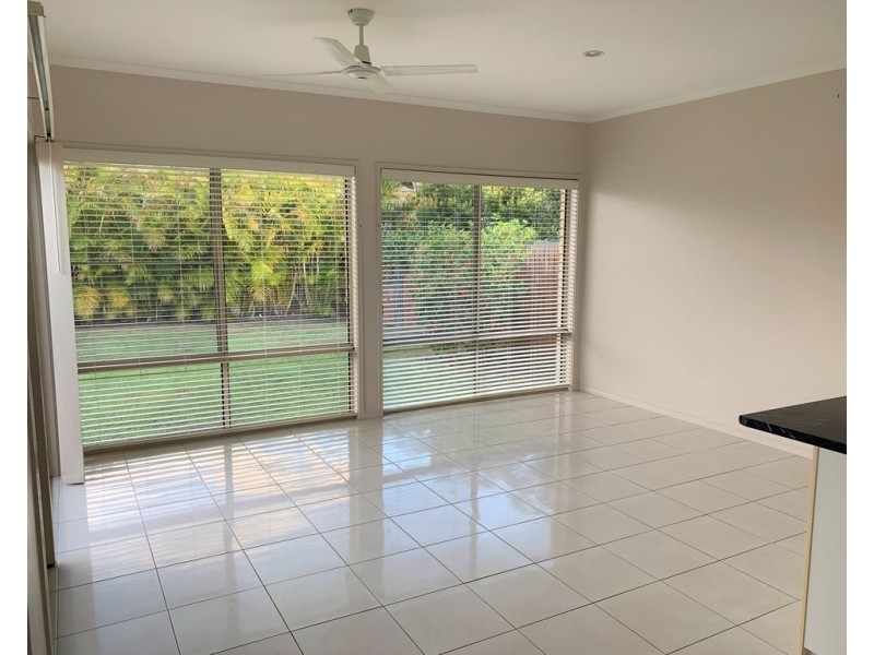 7 Tom Thumb Place, Yamba NSW 2464
