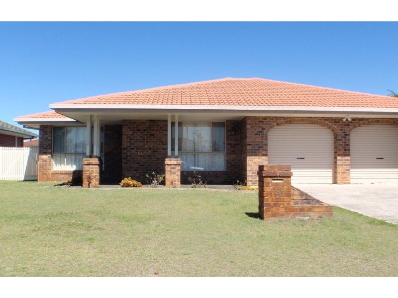 8 Kookaburra Ct, Yamba NSW 2464