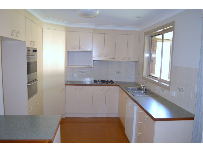 8 Kookaburra Ct, Yamba NSW 2464