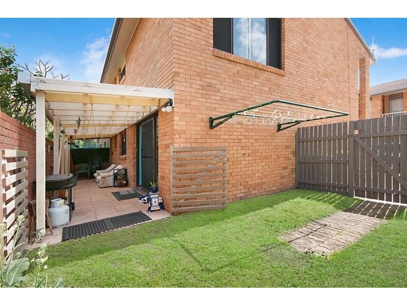 5/2 Waratah Avenue, Yamba NSW 2464