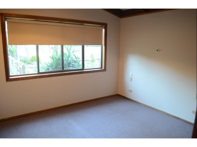 128 Lakes Blvd, Wooloweyah NSW 2464