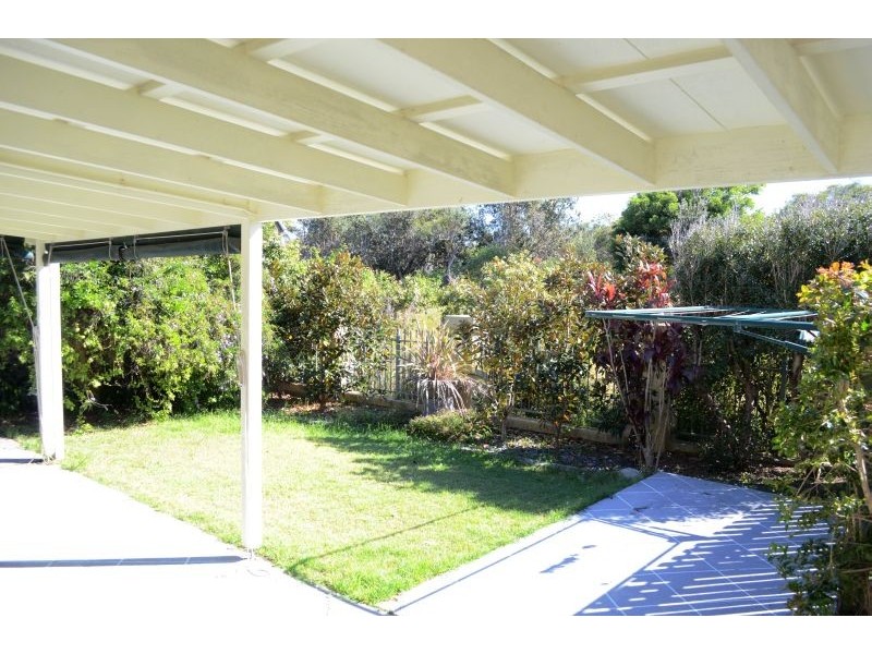 1/42 Beachside Way, Yamba NSW 2464