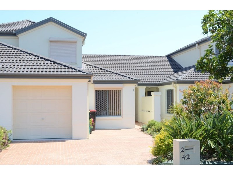 2/42 Beachside Way, Yamba NSW 2464