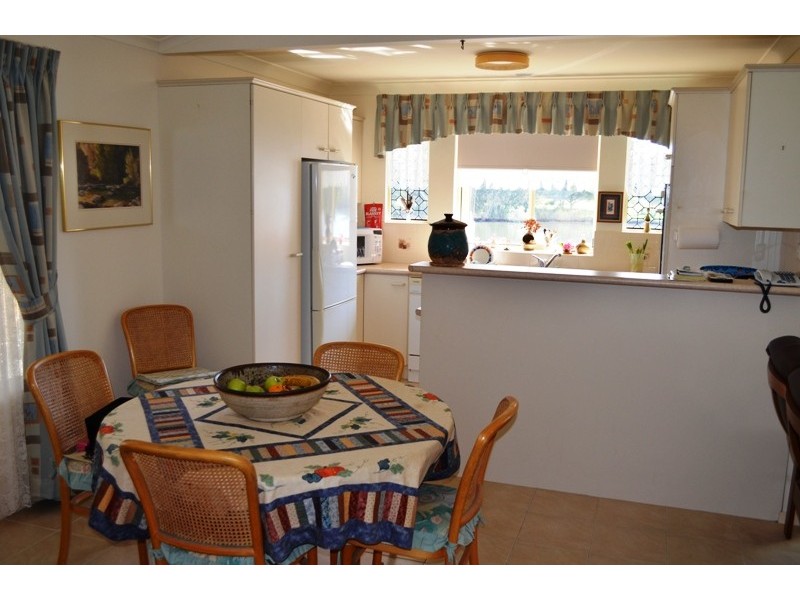 65 Oyster Cove/Palm Lakes, Yamba NSW 2464