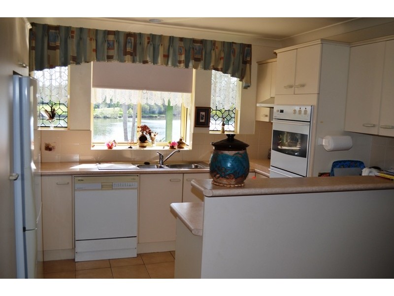 65 Oyster Cove/Palm Lakes, Yamba NSW 2464