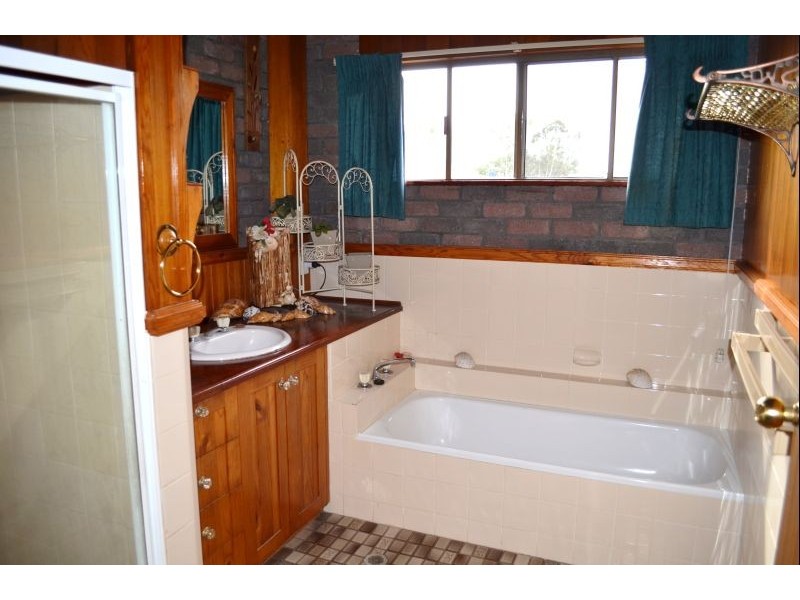 2 Dalley Street, Palmers Island NSW 2463
