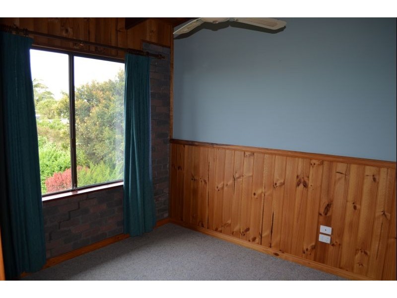 2 Dalley Street, Palmers Island NSW 2463