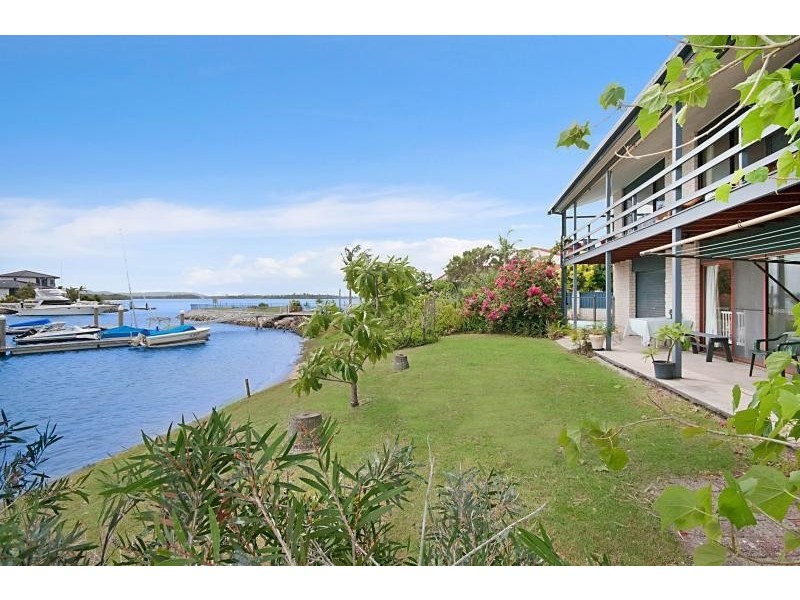 33 The Peninsula, Yamba NSW 2464