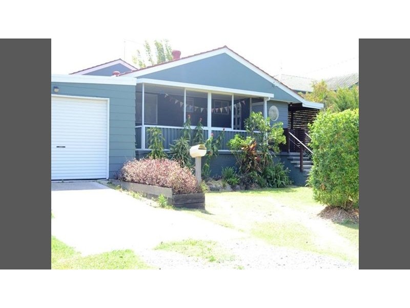 9 Dalley Street, Palmers Island NSW 2463